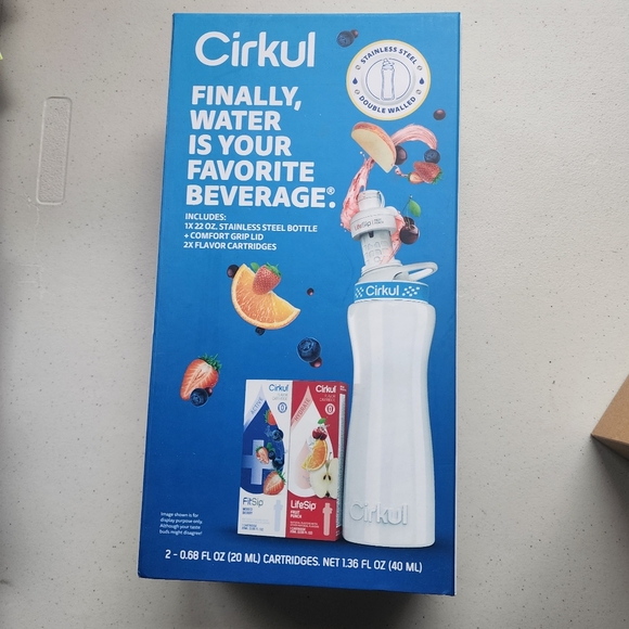 Cirkul 22oz Water Bottle - Picture 6 of 6